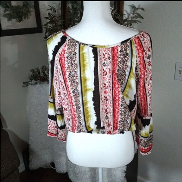 I.JOAH CROP BLACK, GREEN, & RED OFF-THE-SHOULDER TOP SZ.S EUC - Picture 4 of 6